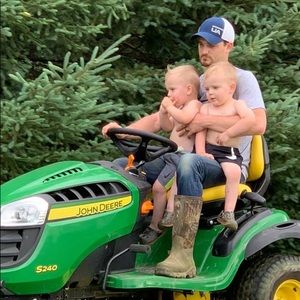 Meet your Posher, Bradley